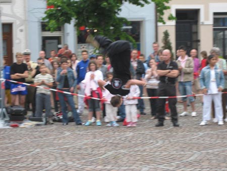 2.9 ...cool, im richtigen Moment photografiert...