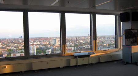 1.7 Runter nehmen wir aber den Aufzug!