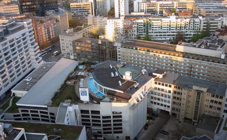 1.9 Der Swimmingpool...