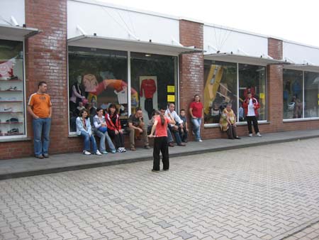 0.9 Valeria führt Ihre Kama Kata vor