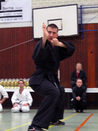 1.0 Manuel beim Hard Style