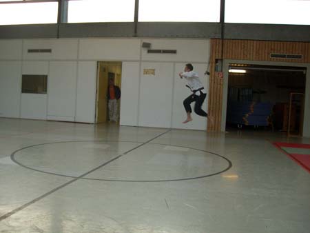 0.7 Reiß dich zusammen Alex, nicht so hoch springen