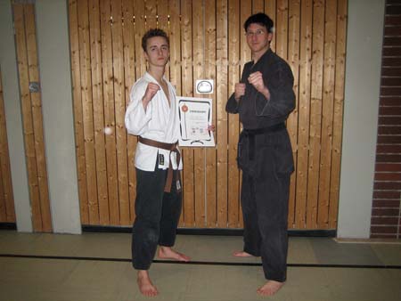 1.8 Darf natürlich nicht fehlen... Obligatorische Kampfpose