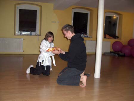 0.5 Die Medina überreicht das dritte Geschenk. Was mag da nur drin sein