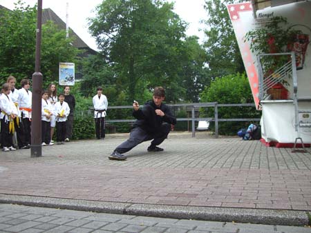 1.6 tiefer stehen...