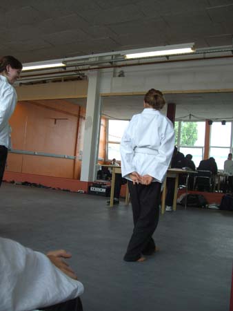 3.4 Etikette... sehr gut, wird nicht überall drauf geachtet...