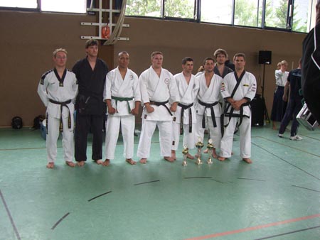 3.8 Ein paar der Hard Style starter, u.a. rechts Starter von Shaolin Combat, der zweite von links, der Manuel