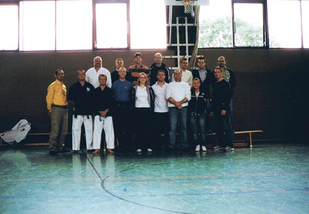 5.3 Die Kampfrichter, um nur wenige zu nennen vorne, 3. v.l John, hinten, 4. v.r. Mario, hinten, 3. v.l der Manuel; Schönes Bild, hat doch was