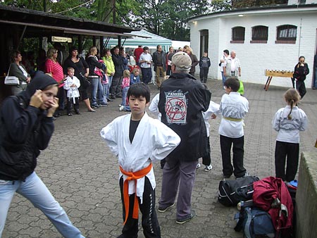 0.8 Isa kommt zu Achmed