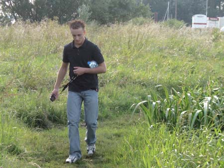 0.2 Alex und Manuel auf dem Weg zum Strand von Kollmar