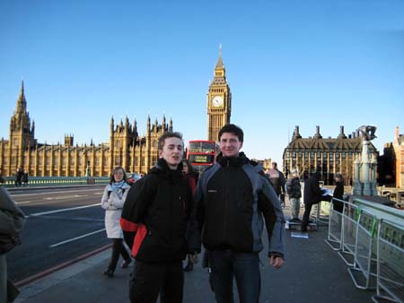 0.1.4 Ach guck an, der Alex und der Manuel