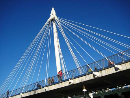 0.3.5 Das müßte die London Bridge sein