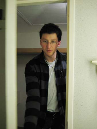 0.6.8 Der Manuel, na, auch noch nicht ganz wach und ungeduscht... Der Morgen stirbt nie