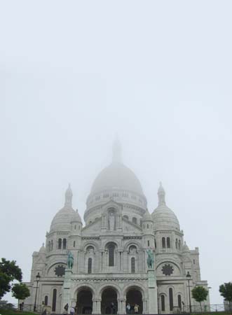 0.3.5 ...die Wallfahrtskirche steht auf einem Hügel im Montmartre