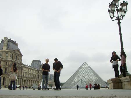 0.9.9 Ja, äh, wo sind die Ausweise...