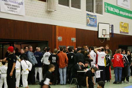 0.6 Die große Kampfrichterbesprechung wie immer am Anfang