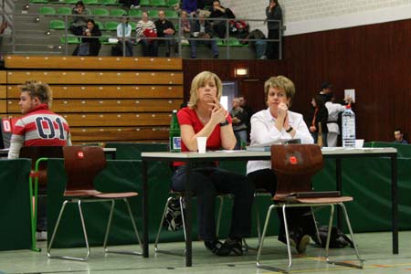 0.7 Liebenswürdige Tischbesatzung