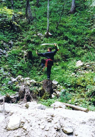 2.6 Manuel steht im Walde ganz still und stumm...