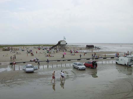 1.0 Von hier hat man eine gute Sicht, wirkt doch jeder wie ein Wicht