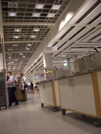 3.2 Der Ikea Hot Dog gehörte zu jedem Tauchabend dazu. Phantastisch. Daran werden wir wohl nun immer denken müssen