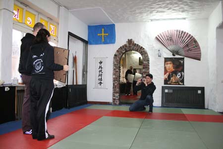 0.9 Manuel schießt...