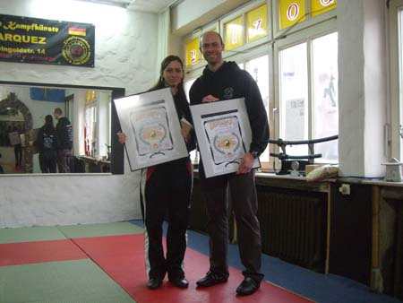 1.0 ...dieses Photo... Herzlichen Glückwunsch zur nächst höheren Graduierung. Isa & Carsten