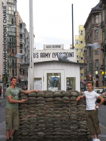 0.0.4.4 Am Checkpoint