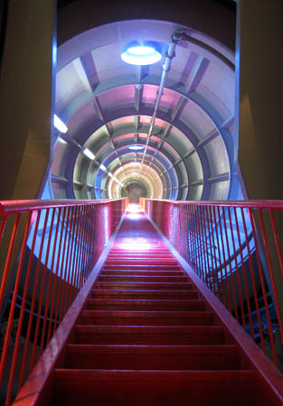 0.2.1 Der Treppenaufgang innerhalb des Atomiums