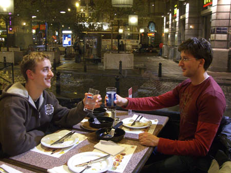 0.4.3 Später am Abend lecker zu Pizza Hut...