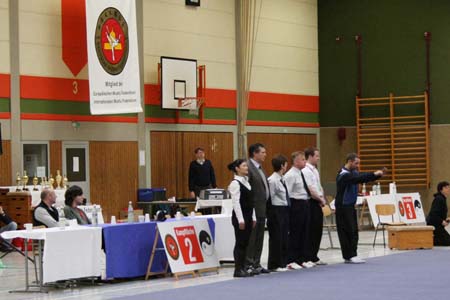 0.0.2 Die Kampfrichter weden vorgestellt