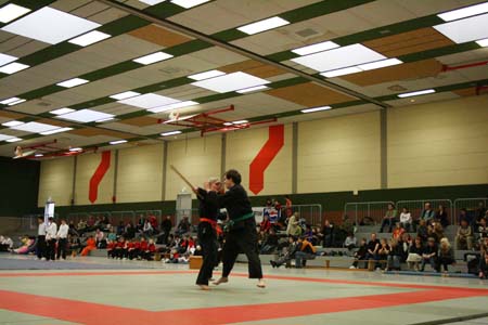 0.2.2 Hier der Angriff mit dem Stock, dem entgegen steht der Block