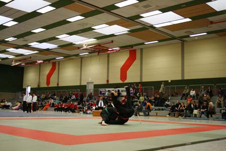 0.2.3 Sitzt im Publikum der Bolle, egal, hier vorne sieht man eine Rolle