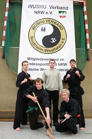 0.4.1 Marcel mit seinen Schülern. 4 Starter, gesamt 6x gestartet und davon 5x platziert. Wenn das kein guter Schnitt ist. Glückwunsch an alle