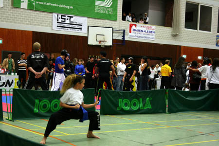 0.0.3 Mit den Kindergruppen wird begonnen. Super Darbietungen