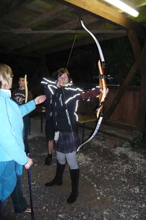 0.1.4 Eines der vielen Angebote in Hachen war Bogenschiessen unter professioneller Anleitung