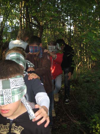 0.5.6 Hier sind die Kinder beim sog. Team Parcouring