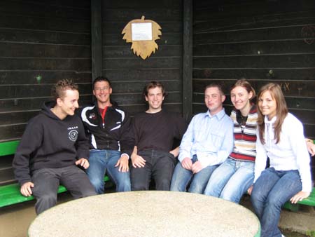 0.0.3 Mit zwei Autos sind Manuel und Alex gefahren, keine Spur von Müdigkeit