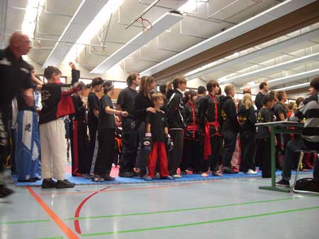 0.0.5 Das große Angrüßen