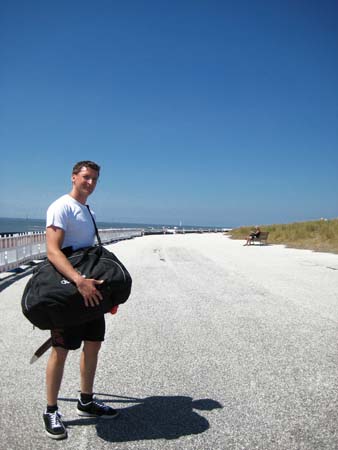 0.1.1 Wir sind da... Schnell umgezogen und ab an den Strand
