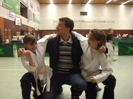 0.1.1 Medina links, Cora rechts und Manuel in der Mitte... Wo schaut ihr denn alle hin...