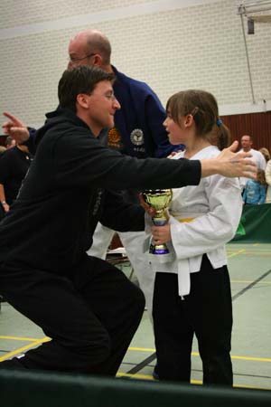 0.3.4 Manuel freut sich über den dritten Platz von Medina