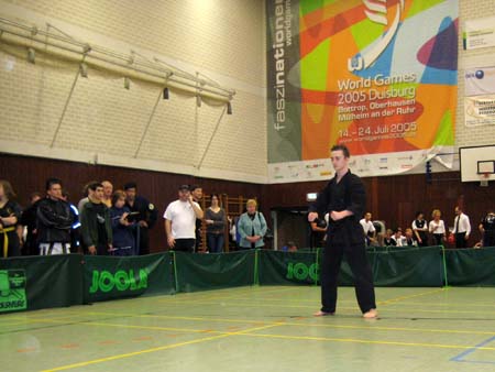 0.9.3 Das nenn' ich mal Körperspannung