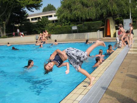 0.0.8 Cora versuchts mit einer Schraube