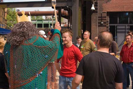 0.1.3 Ohne heiliges Wasser keine Taufe. AUGEN AUF, LOS