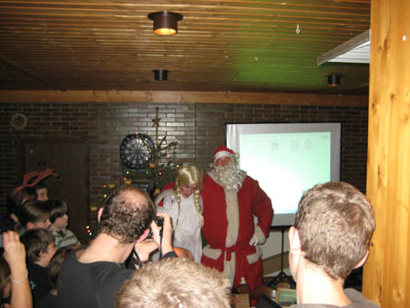 0.0.9 Weils so schön ist, nomma Alex als Christkind und Manuel als Weihnachtsmann