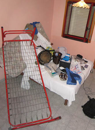 0.5.3 Ein Blick auf eines unserer Zimmer. Hier in Pompei nach einer durchzechten Nacht... Jetzt gehts weiter Richtung Süden... 