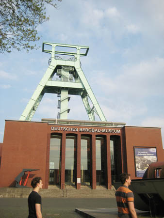 0.0.7 Und hier sind wir in Bochum. Das Deutsche Bergbaumuseum. Pflichtprogramm und gehört für Ruhrpottler wie uns zur Allgemeinbildung...