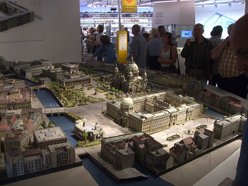 0.0.10 Ein Modell von dem Schloß, was hier gebaut wird.