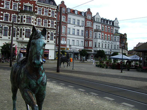 0.0.6 Gegenüber vom Schloß