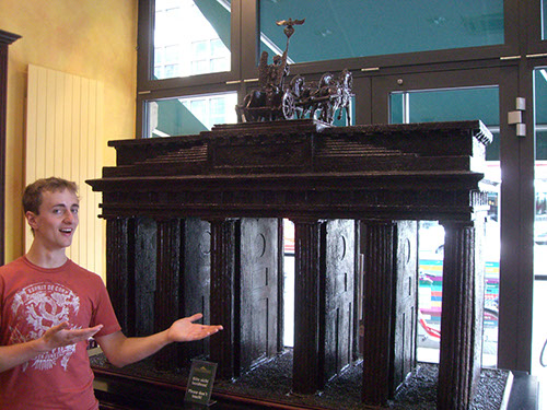 0.0.18 I.d.N.v. Gendarmen Markt gibt es dieses genial bekannte Schokoladengeschäft